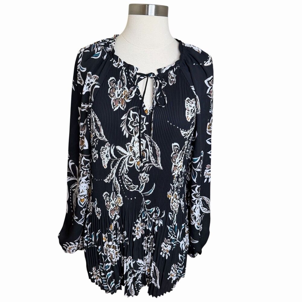 Zac & Rachel Woman Blouse 1X Pleated Black Floral Keyhole Whimsigoth Boho